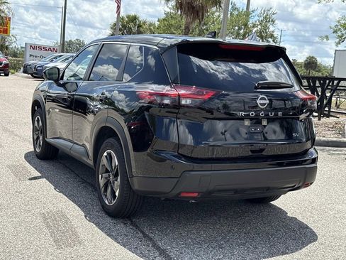 Certified 2024 Nissan Rogue SV FWD image 6