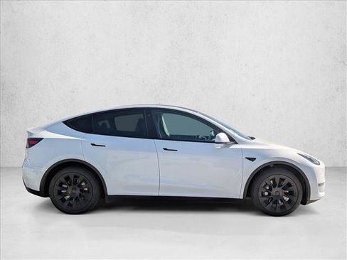 Used 2021 Tesla Model Y Long Range AWD/4WD image 4