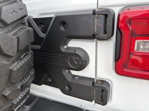 Used 2018 Jeep Wrangler Unlimited Rubicon image 20