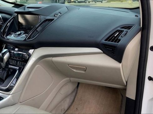 Used 2014 Ford C-MAX Energi SEL w/ Equipment Group 303A image 16