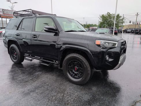Used 2023 Toyota 4Runner TRD Off-Road Premium w/ Moonroof Package AWD/4WD image 7