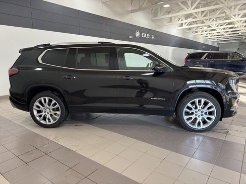 Used 2024 GMC Acadia Denali w/ Super Cruise Package image 7