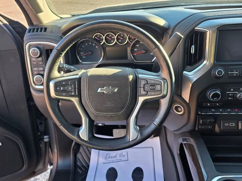 Used 2021 Chevrolet Silverado 1500 LT Trail Boss w/ LT Trail Boss Premium Package image 18