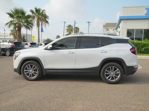 Used 2024 GMC Terrain SLT AWD/4WD image 8