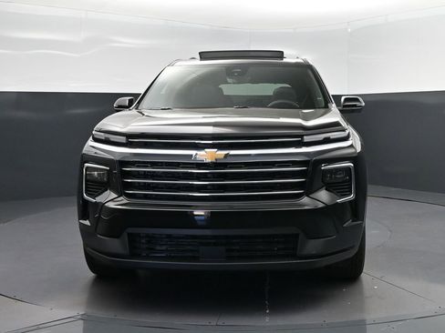 New 2026 Chevrolet Traverse LT w/ Sun and Wheel Package FWD image 10