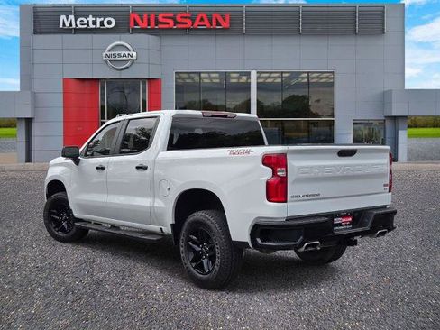 Used 2024 Chevrolet Silverado 1500 LT Trail Boss w/ Protection Package AWD/4WD image 4