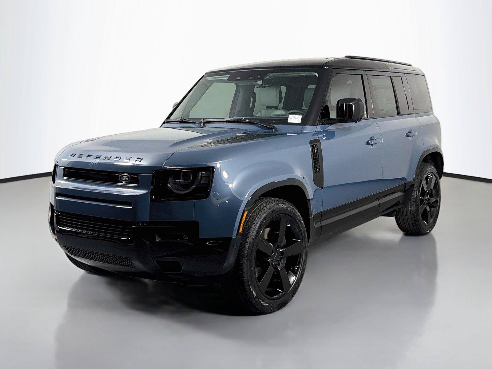 New 2026 Land Rover Defender 110 X-Dynamic SE AWD/4WD image 1