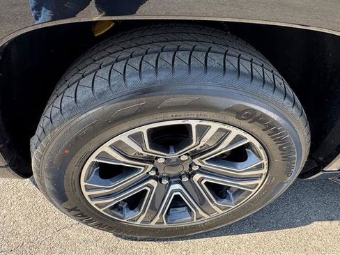 Used 2024 Jeep Wagoneer L Series II w/ Flexible Seating Group image 31