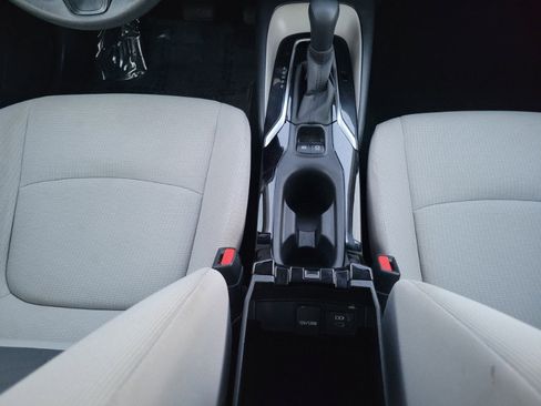 Used 2022 Toyota Corolla LE FWD image 30