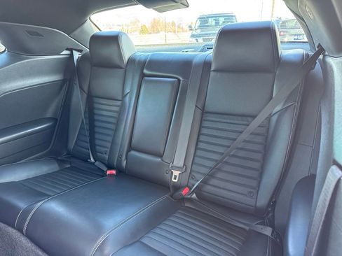 Used 2012 Dodge Challenger R/T image 11