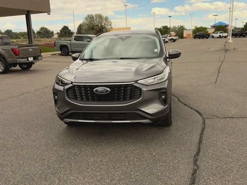 Used 2025 Ford Escape Platinum AWD/4WD image 3