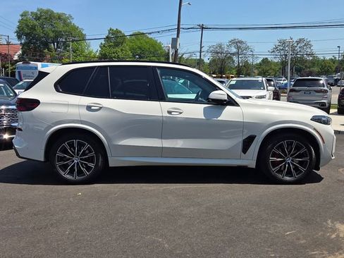 Certified 2024 BMW X5 xDrive40i w/ Executive Package AWD/4WD image 4