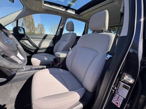 Used 2018 Subaru Forester 2.5i Premium w/ All-Weather Package image 21