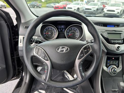 Used 2013 Hyundai Elantra FWD image 14