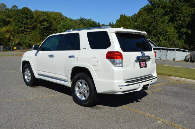 Used 2011 Toyota 4Runner SR5 AWD/4WD image 6