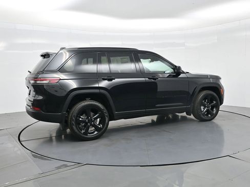 New 2025 Jeep Grand Cherokee Limited w/ Luxury Tech Group II image 63