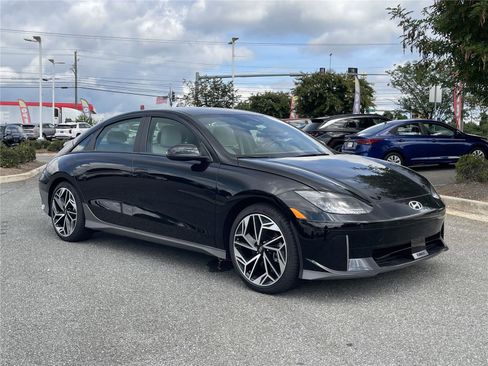 New 2025 Hyundai Ioniq 6 SEL image 2