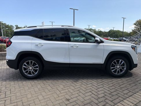 Used 2023 GMC Terrain SLT AWD/4WD image 6