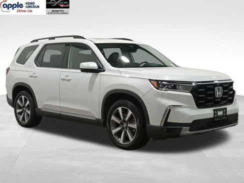 Used 2024 Honda Pilot Elite image 1