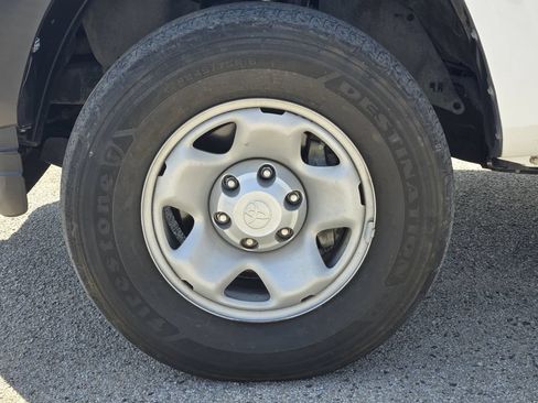Used 2022 Toyota Tacoma SR RWD image 12