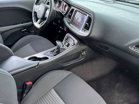 Used 2019 Dodge Challenger SRT Hellcat image 30