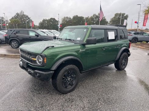 Used 2024 Ford Bronco Black Diamond image 3