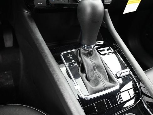 New 2026 Jeep Compass Latitude image 17