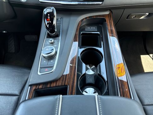 Used 2023 Cadillac Escalade ESV Premium Luxury AWD/4WD image 15