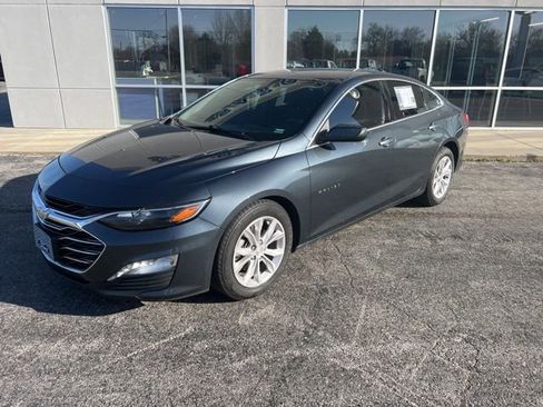Used 2021 Chevrolet Malibu LT image 1