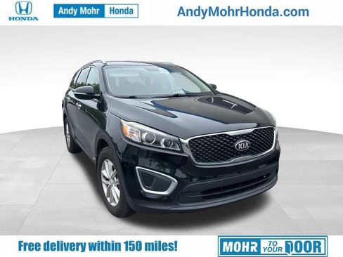 Used 2016 Kia Sorento AWD w/ LX Convenience Package image 1