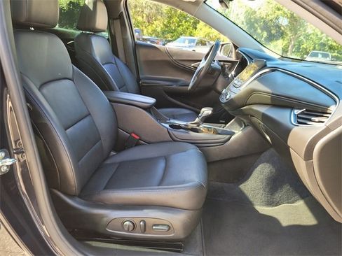 Used 2022 Chevrolet Malibu Premier image 23