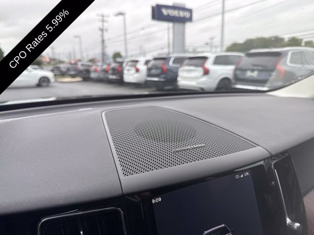 Certified 2024 Volvo XC60 B5 Plus w/ Climate Package AWD/4WD image 21