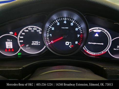 Used 2023 Porsche Panamera 4 Platinum Edition image 9