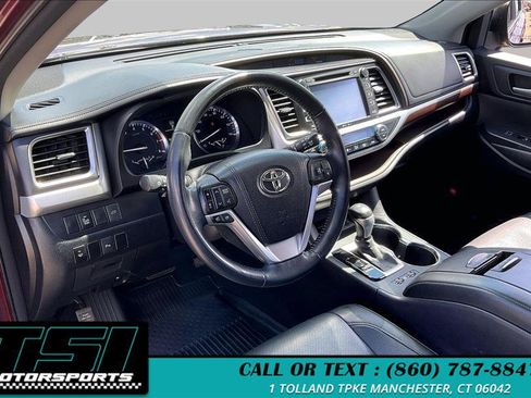 Used 2015 Toyota Highlander Limited AWD/4WD image 13