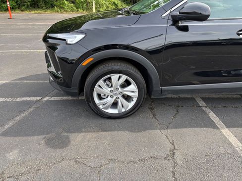 Used 2025 Buick Encore GX Preferred AWD/4WD image 29