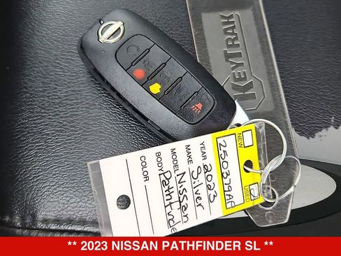 Used 2023 Nissan Pathfinder SL FWD image 35