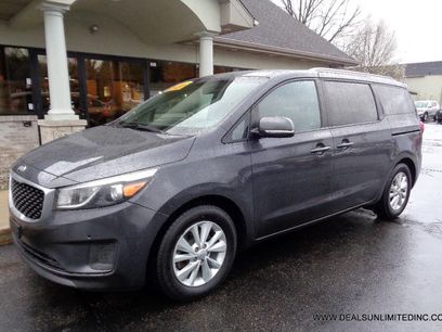 Used 2016 Kia Sedona LX w/ LX Essentials Premium Package