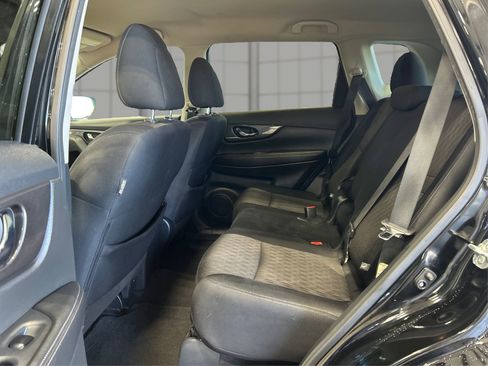 Used 2020 Nissan Rogue S w/ Special Edition Package image 10