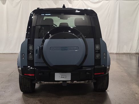 New 2026 Land Rover Defender 110 X-Dynamic SE AWD/4WD image 8