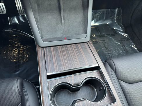 Used 2022 Tesla Model S image 40