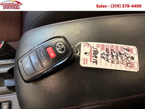 Certified 2024 Toyota Corolla SE image 25