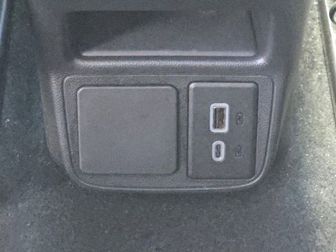 Certified 2025 Buick Encore GX Preferred image 18