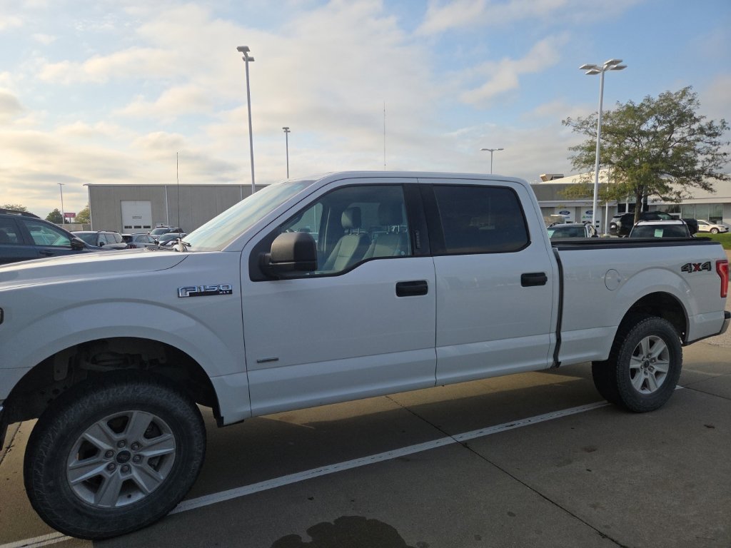 Used 2015 Ford F150 XLT AWD/4WD image 4