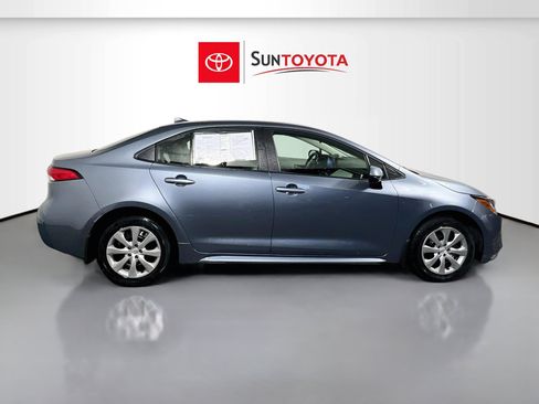 Used 2025 Toyota Corolla LE FWD image 2