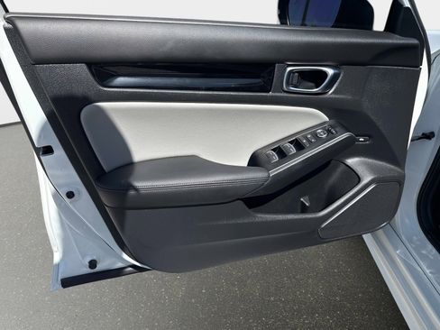 Certified 2025 Honda Civic Sport Touring image 15