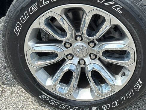 Used 2023 RAM 1500 Laramie AWD/4WD image 10
