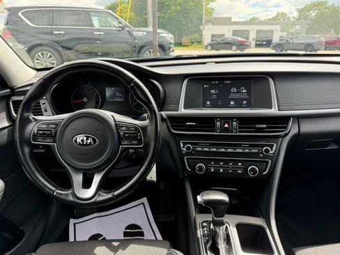 Used 2018 Kia Optima S w/ Panoramic Sunroof Package FWD image 29