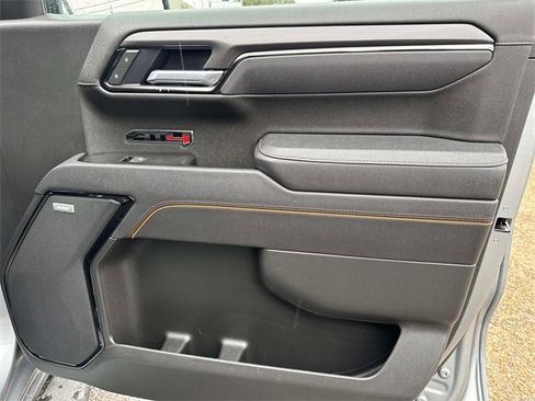 Used 2025 GMC Sierra 1500 AT4 w/ AT4 Premium Package image 18