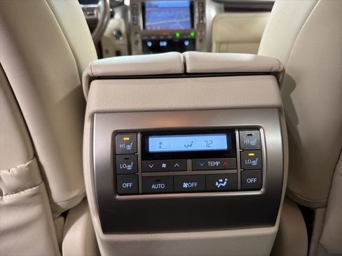 Used 2019 Lexus GX 460 Premium w/ Premium Package image 35