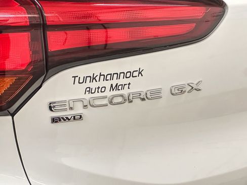 Used 2024 Buick Encore GX Preferred AWD/4WD image 16